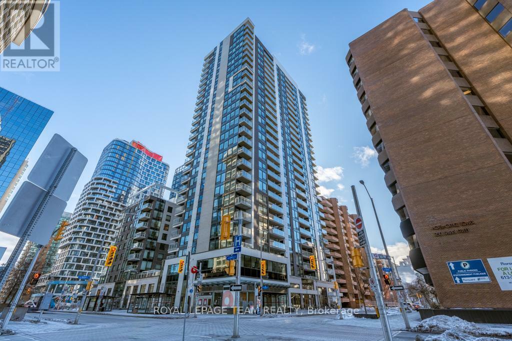 Property Photo:  340 Queen Street 2704  ON K1R 0G1 