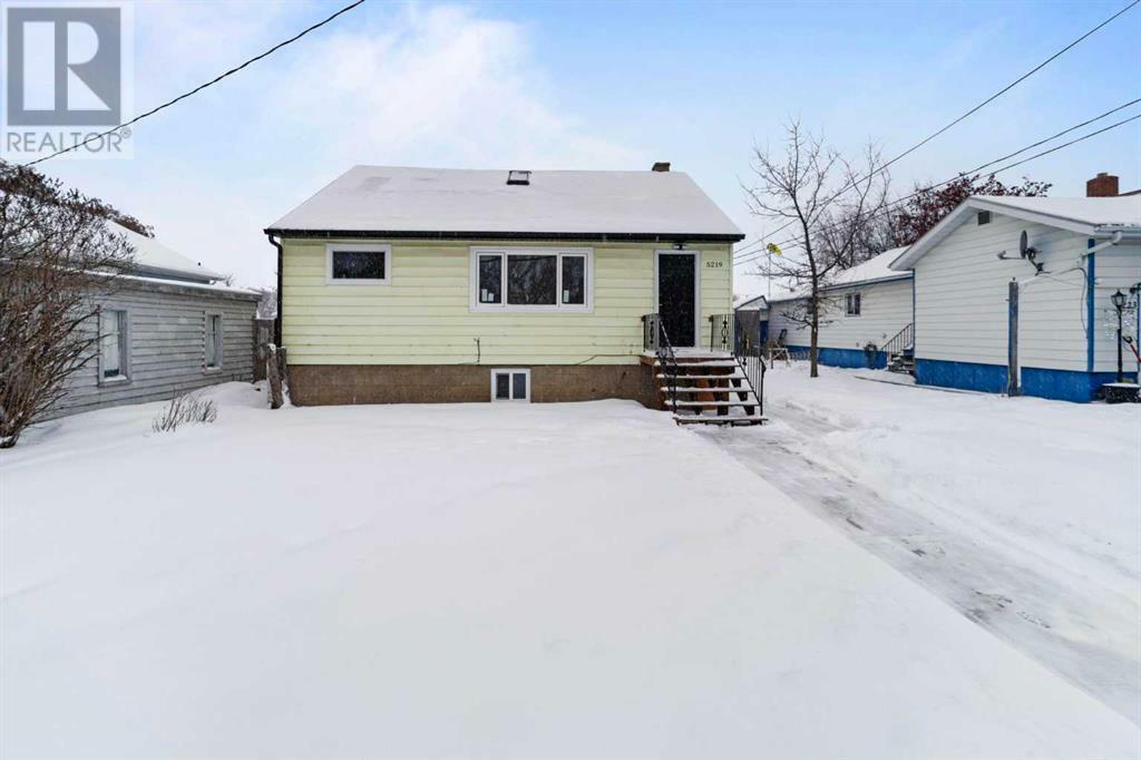 Property Photo:  5219 50 Avenue  AB T4V 0T1 