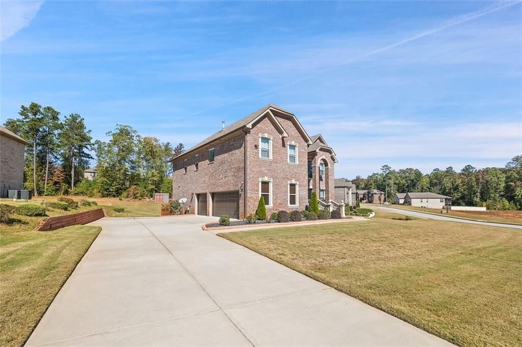 Property Photo: 175 Barclay Drive GA 30252