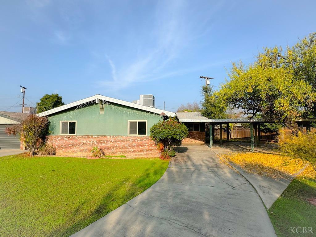 798 Sunset Drive  Lindsay CA 93247 photo