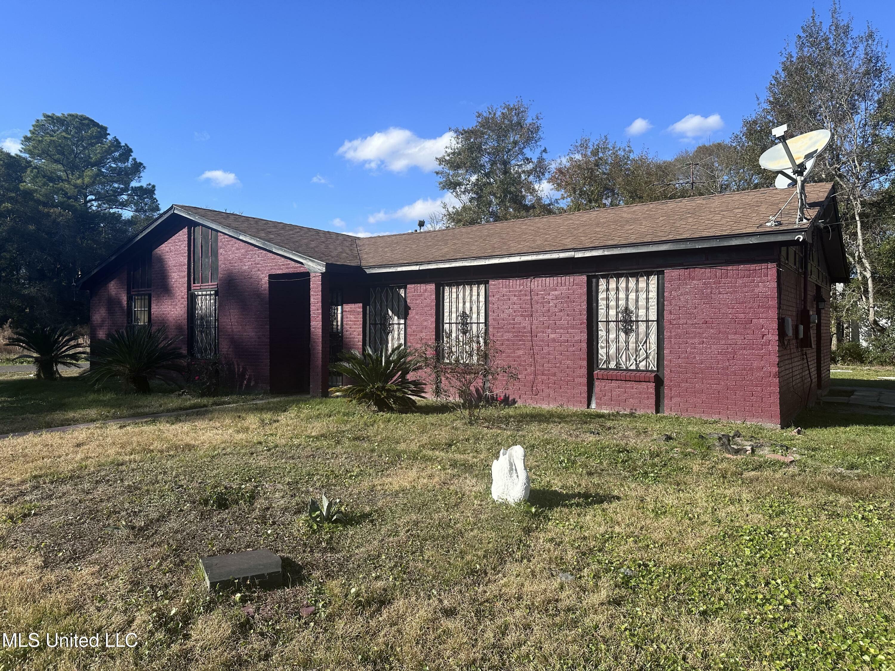 Property Photo:  6601 Clark Avenue  MS 39563 