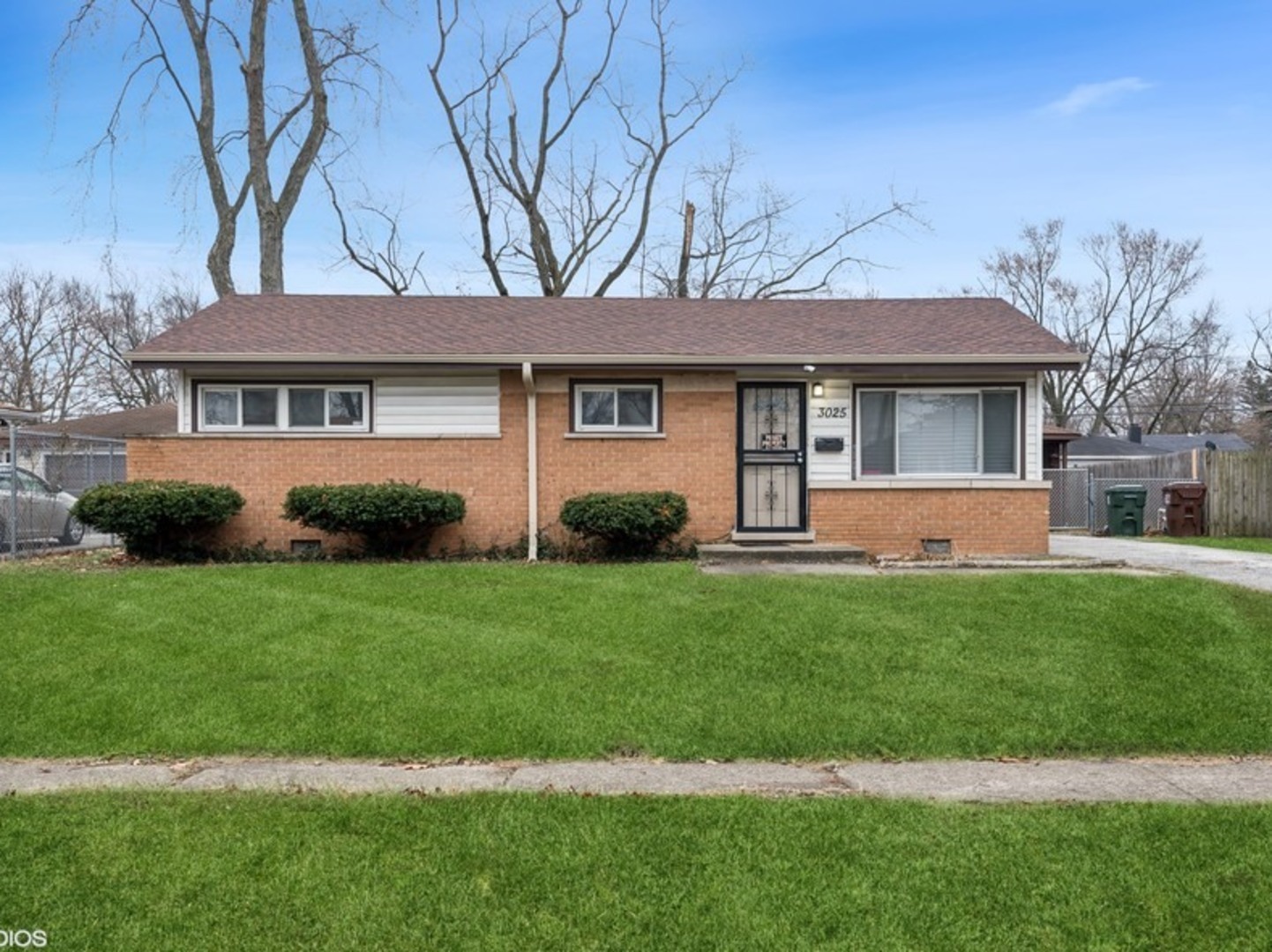 Property Photo:  3025 Nottingham Avenue  IL 60426 