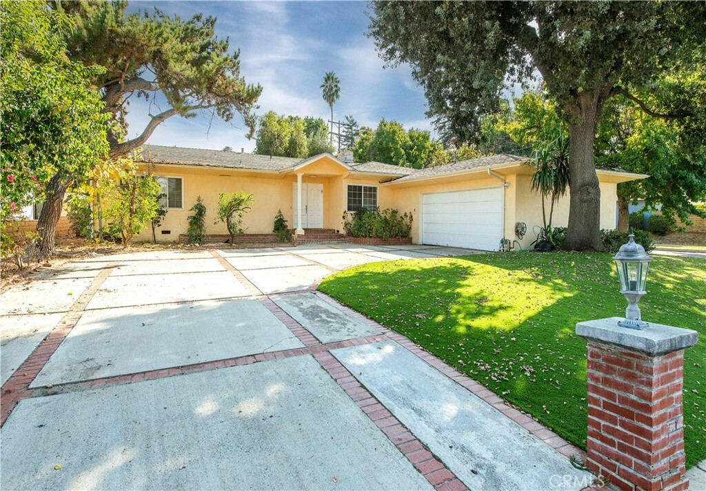 Property Photo:  17660 Palora Street  CA 91316 