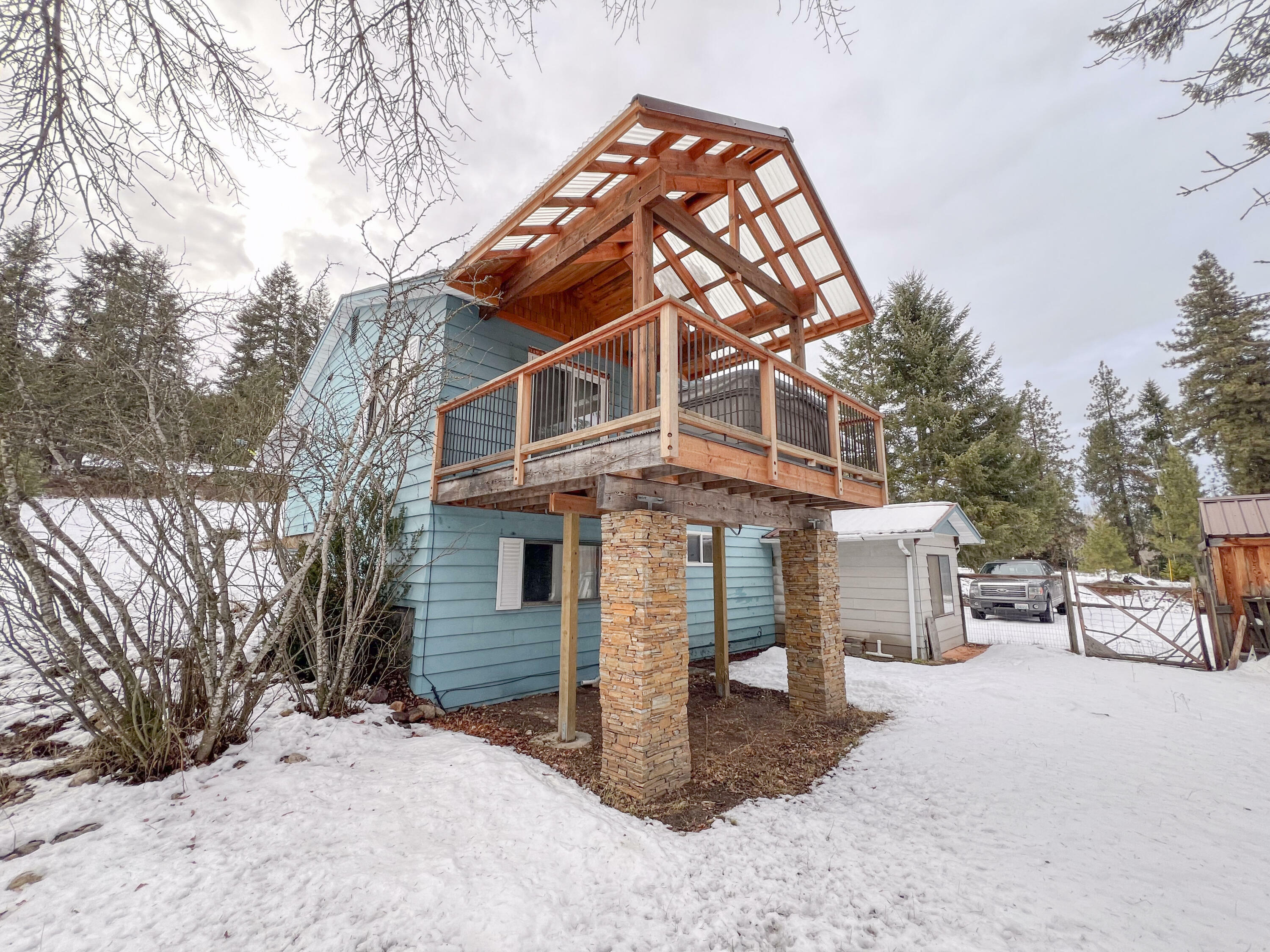 Property Photo:  1026 Basin Rd  WA 99114 