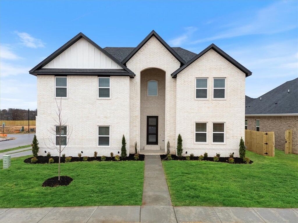 Property Photo:  1801 Mumbai Road  AR 72719 