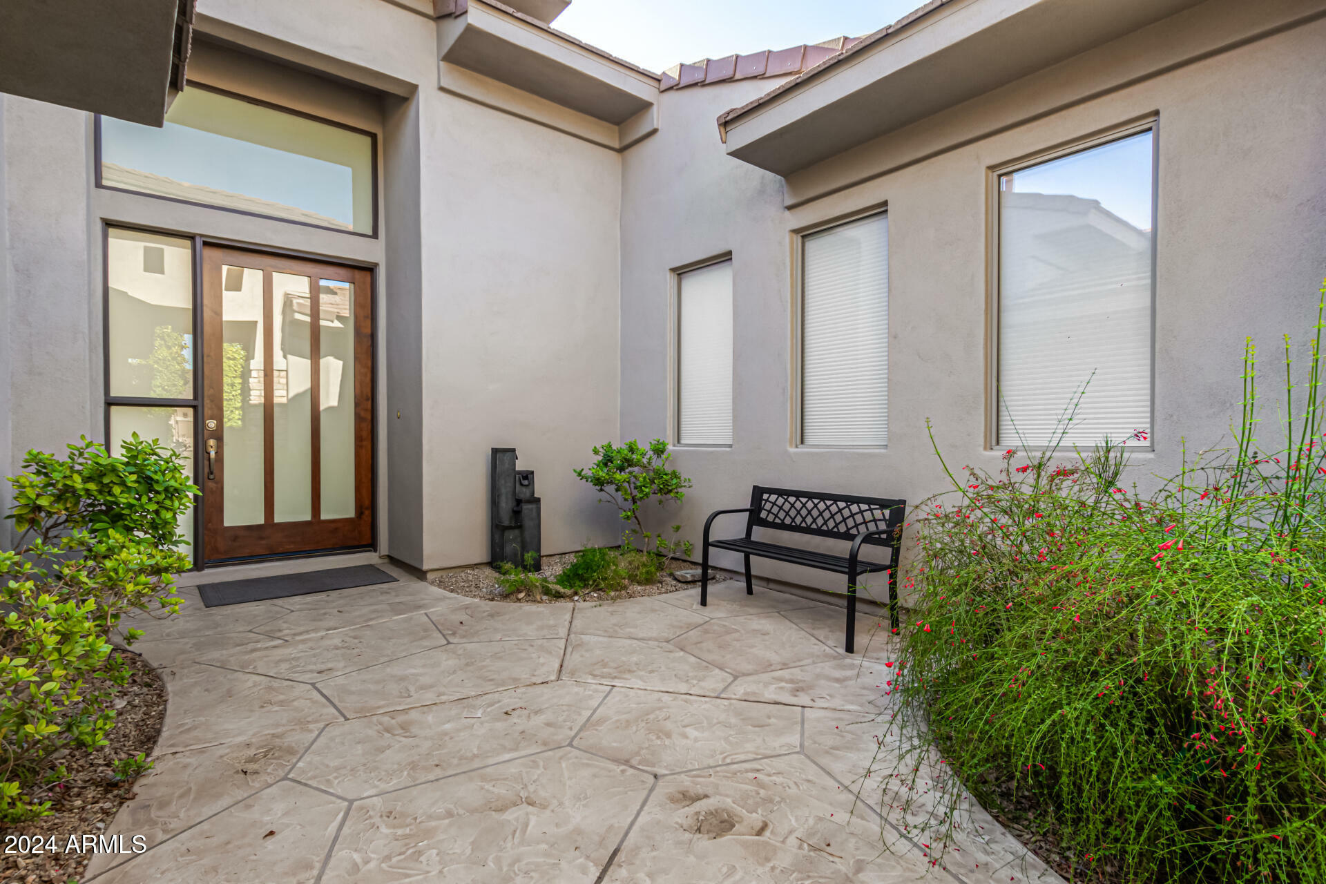 Property Photo: 10975 E Greenway Road AZ 85255