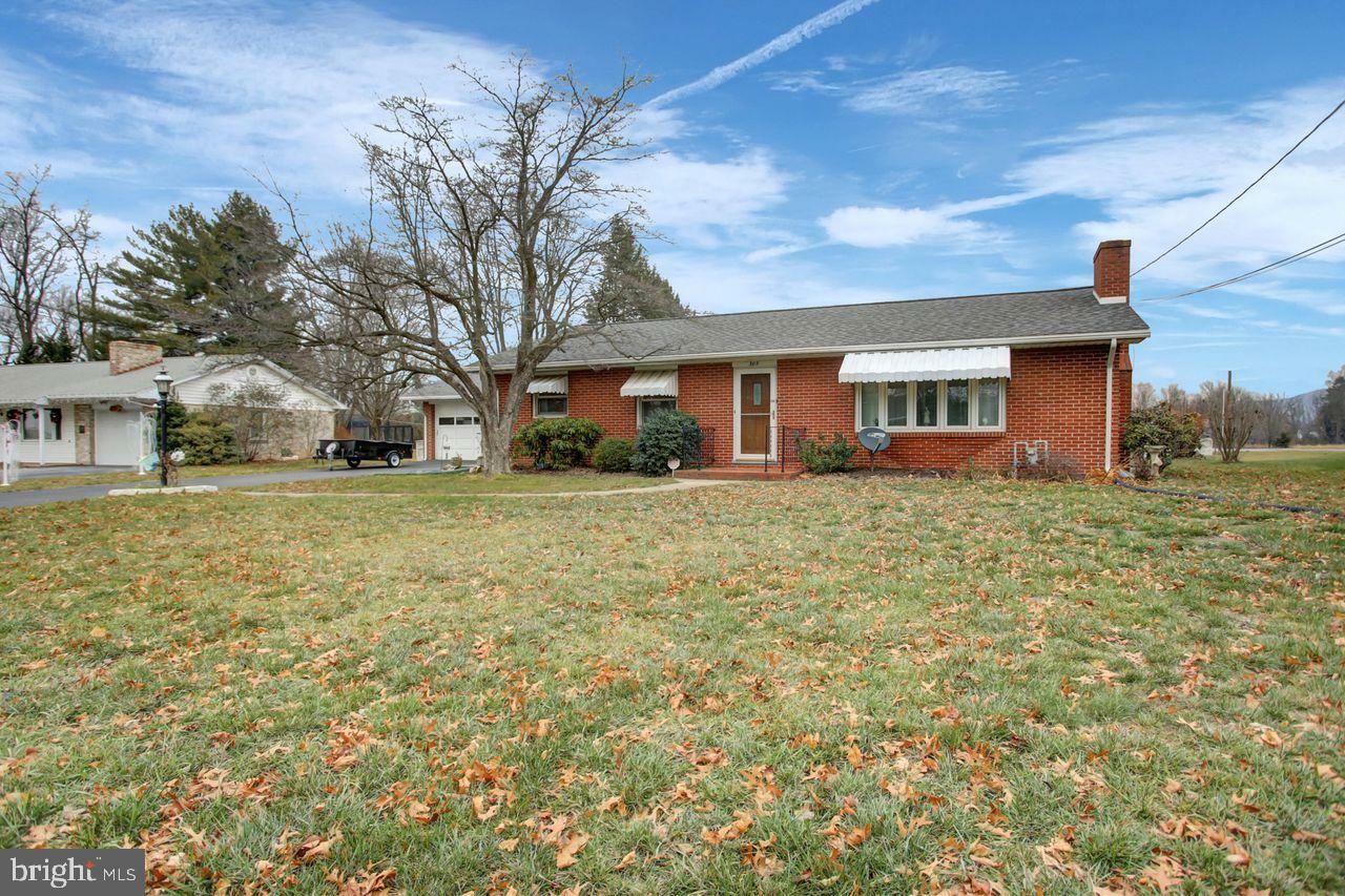 Property Photo:  305 Terrace Drive  PA 17222 