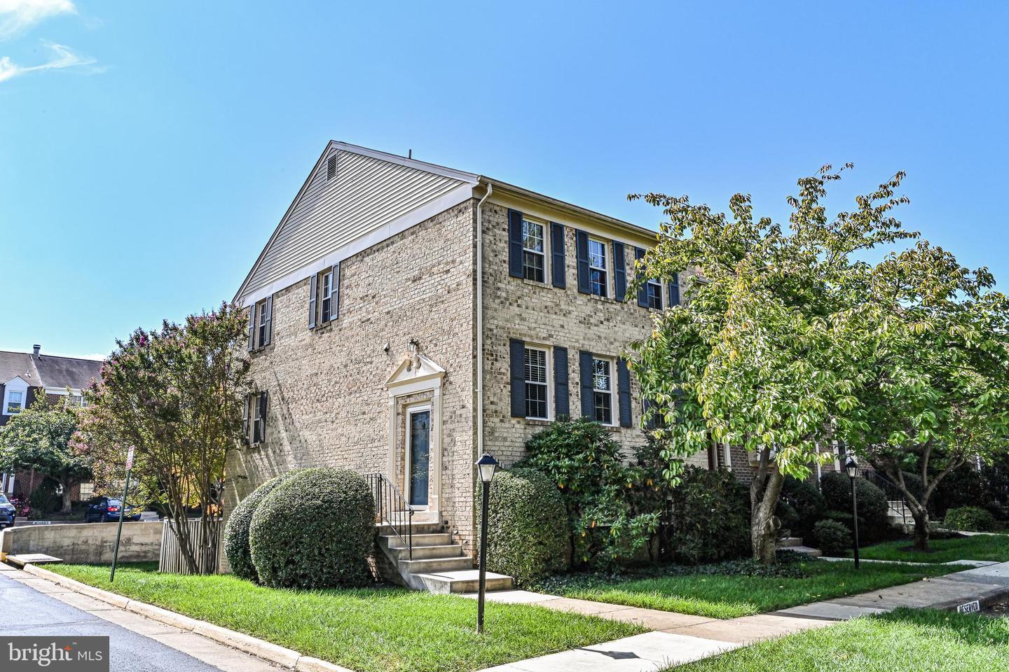Property Photo: 10131 Valentino Drive VA 22124
