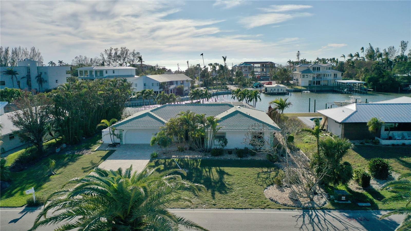 Property Photo:  6011 Emerald Harbor Drive  FL 34228 