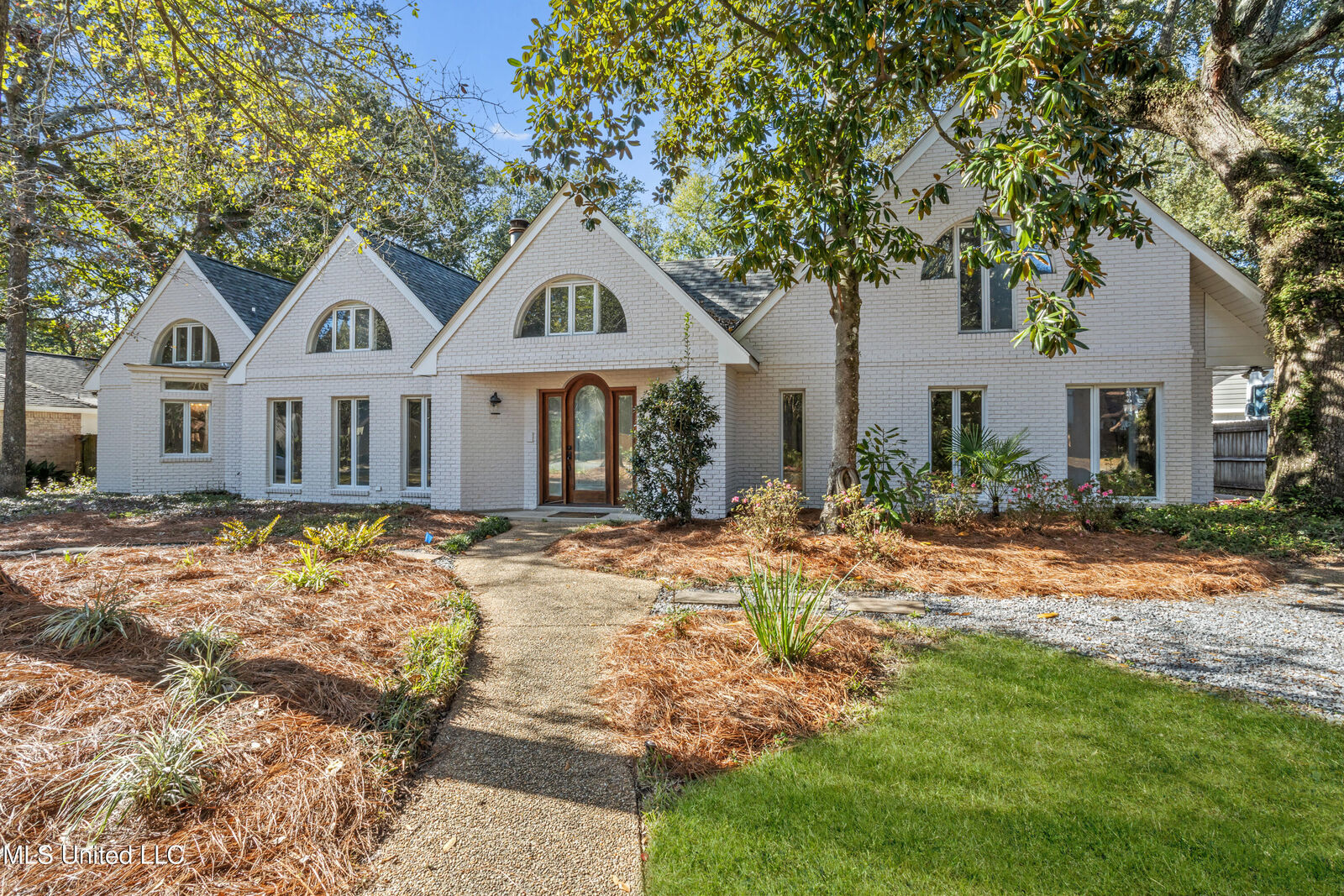 Property Photo: 39 Old Oak Lane MS 39503