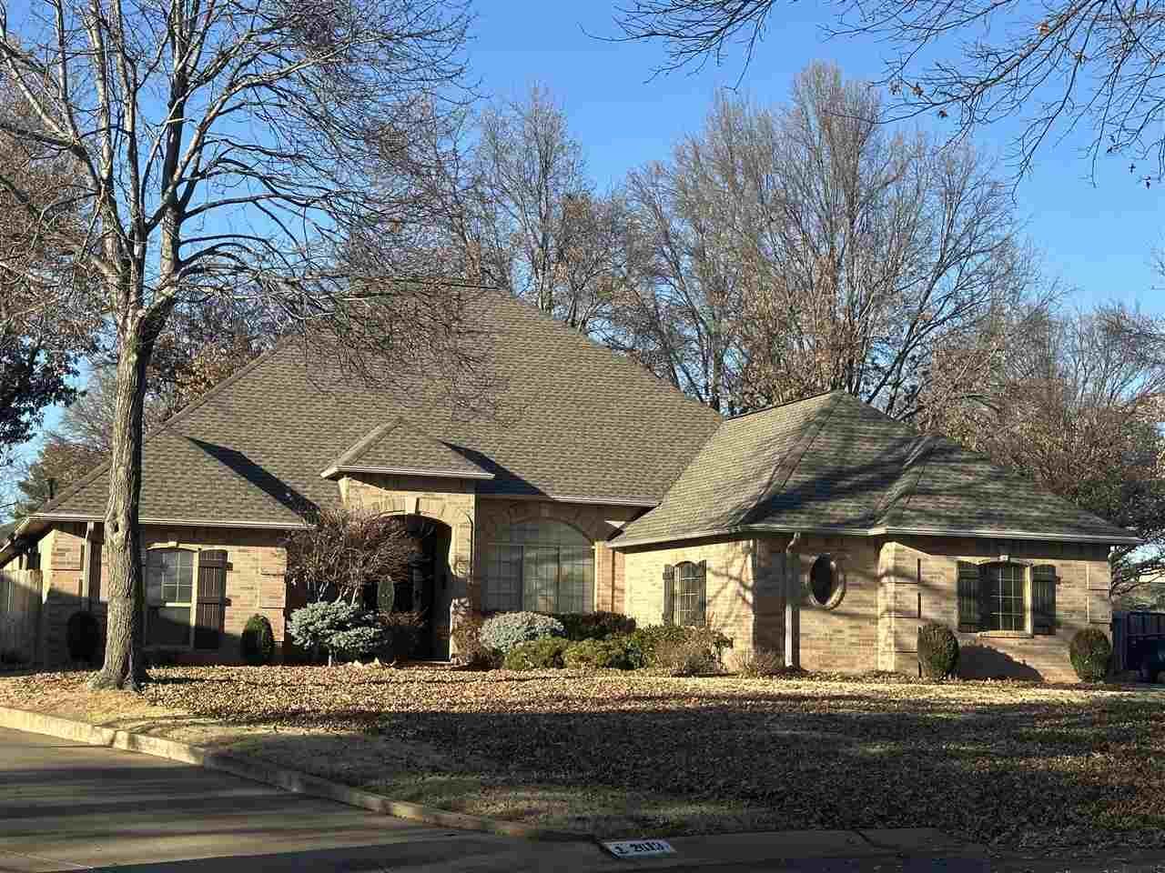 Property Photo:  2615 Mockingbird Dr  OK 74604 