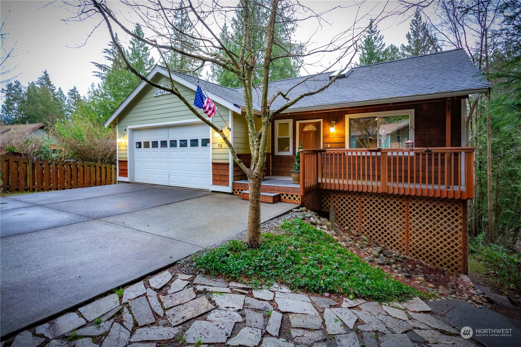 Property Photo:  712  West Road  WA 98284 