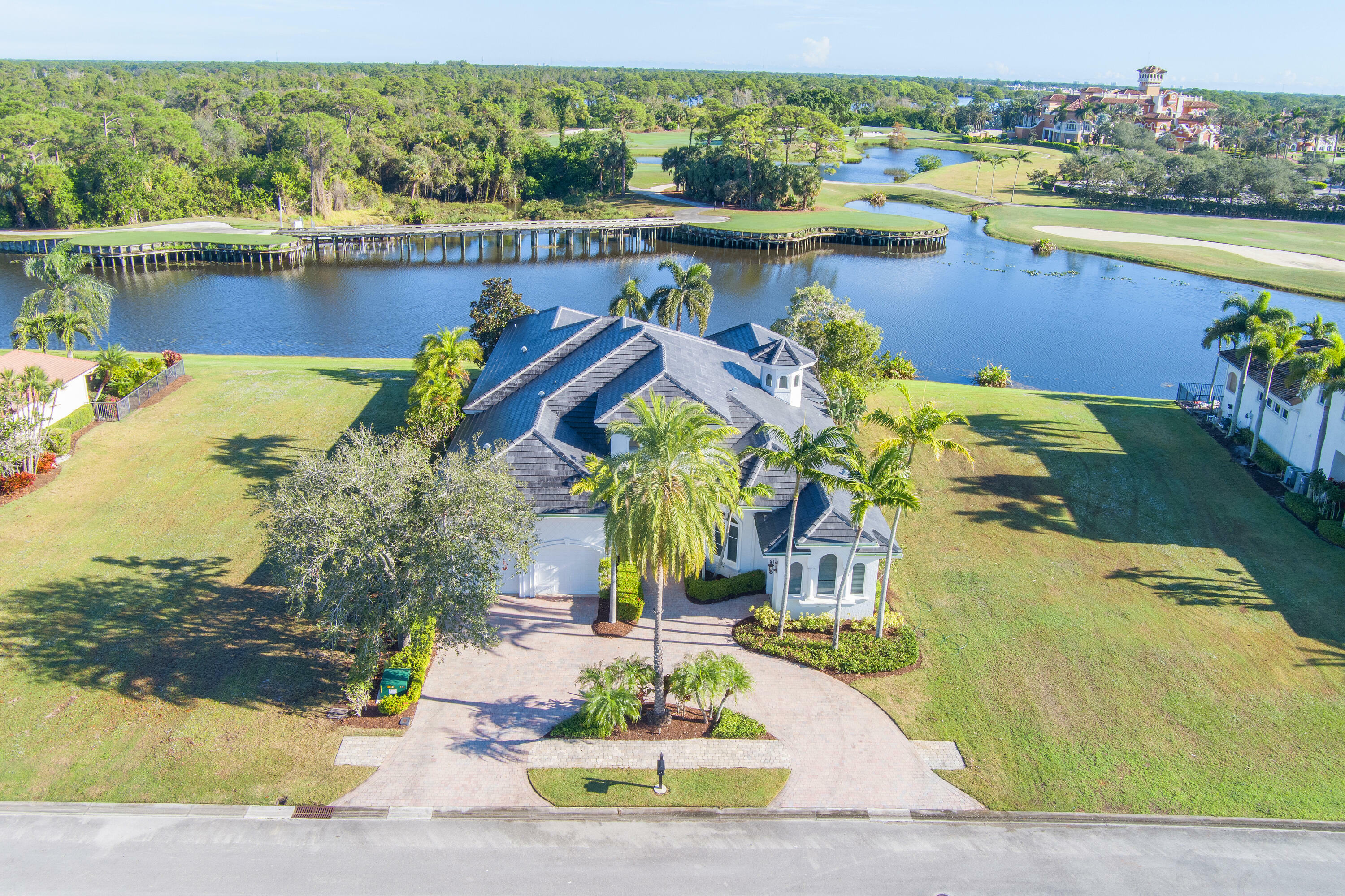 Property Photo: 128 SE Rio Angelica FL 34984