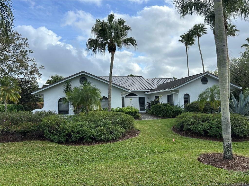 Property Photo: 4163 SW Gleneagle Circle FL 34990