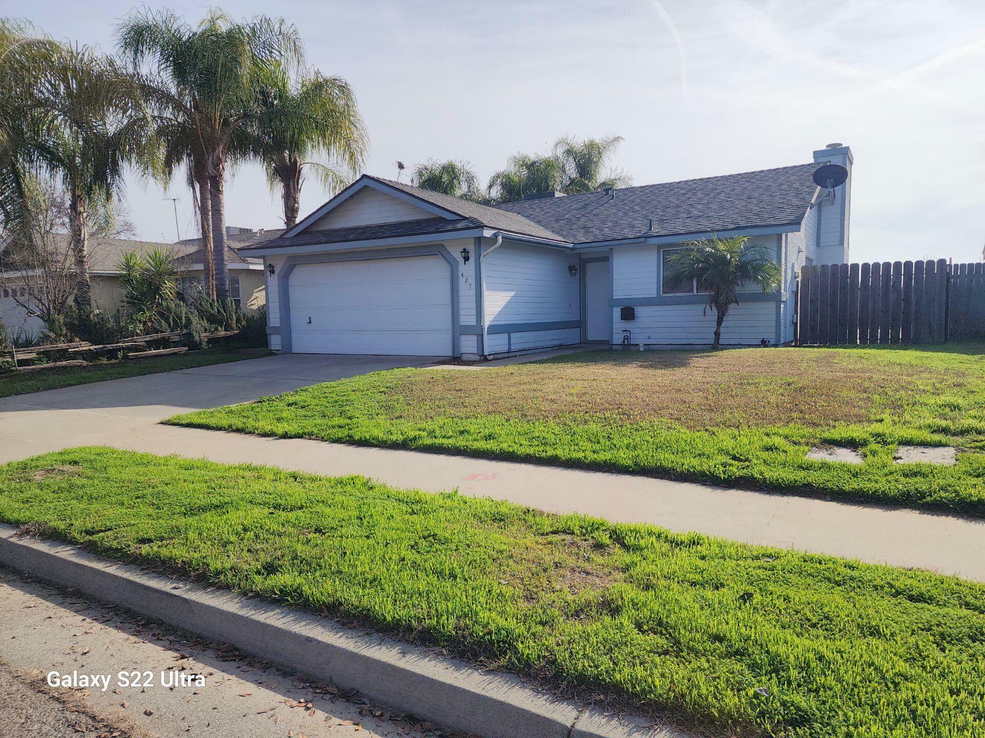 Property Photo:  427 Buttonwood Avenue  CA 93274 