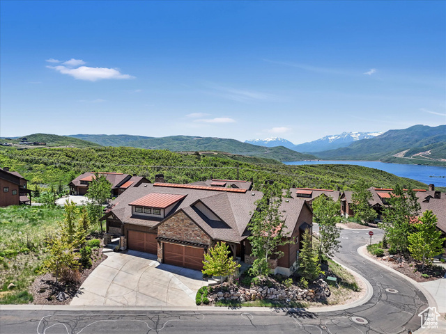 Property Photo: 1628 E Viewside Cir UT 84036