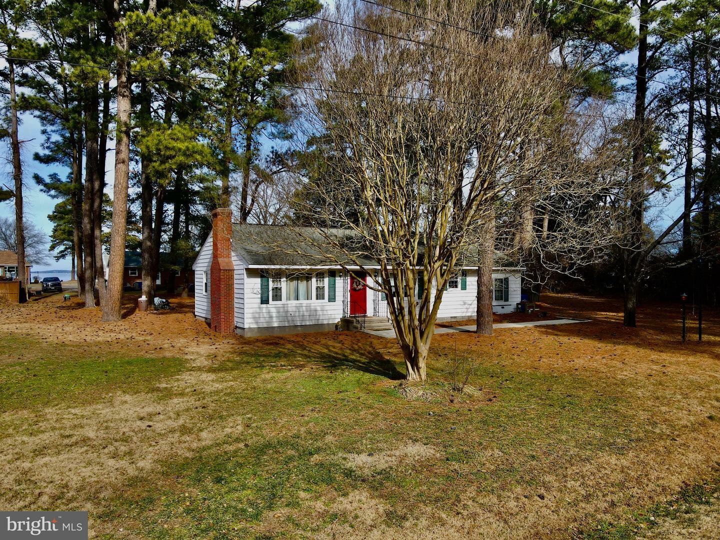 Property Photo:  369 E Banbury Road  VA 22560 