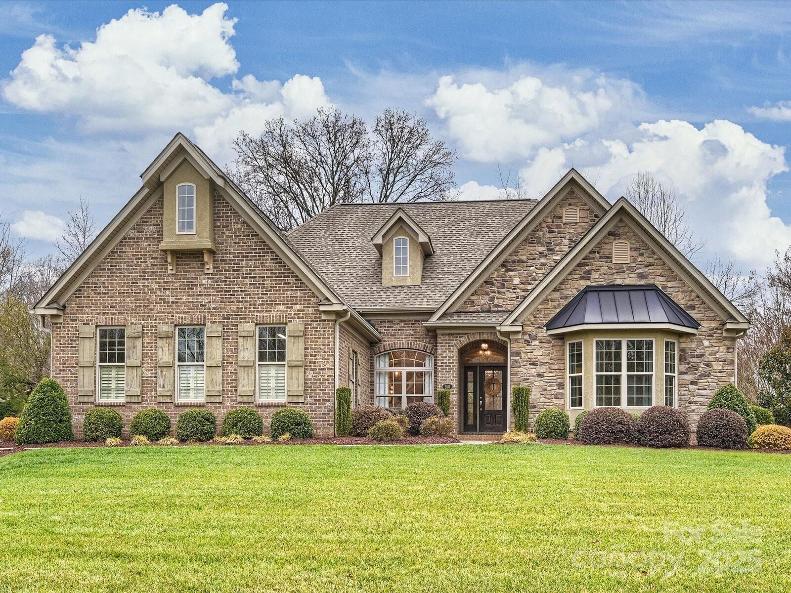 Property Photo:  150 Abbington Place  NC 28097 