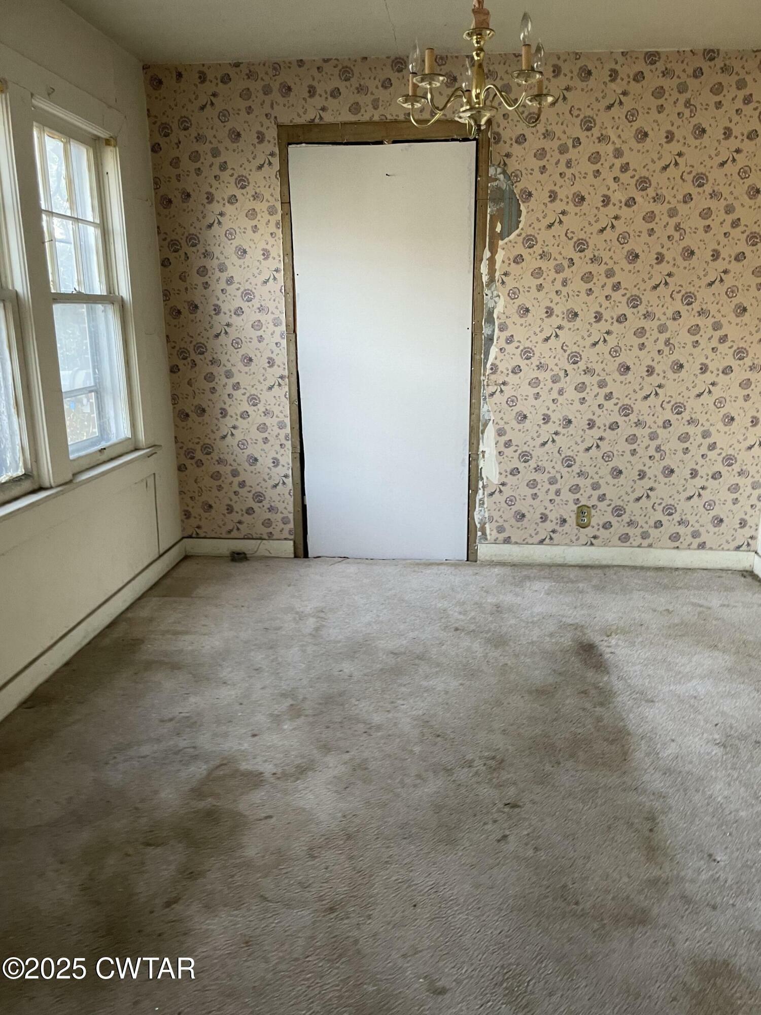 Property Photo:  1112 E Chester Street  TN 38301 