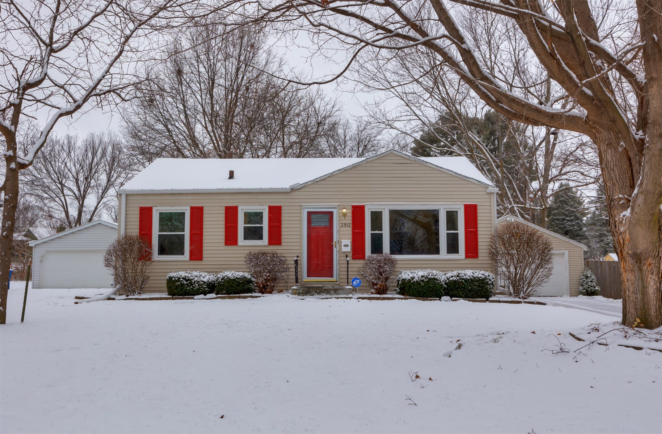 Property Photo:  3912 Sherman Boulevard  IA 50310 