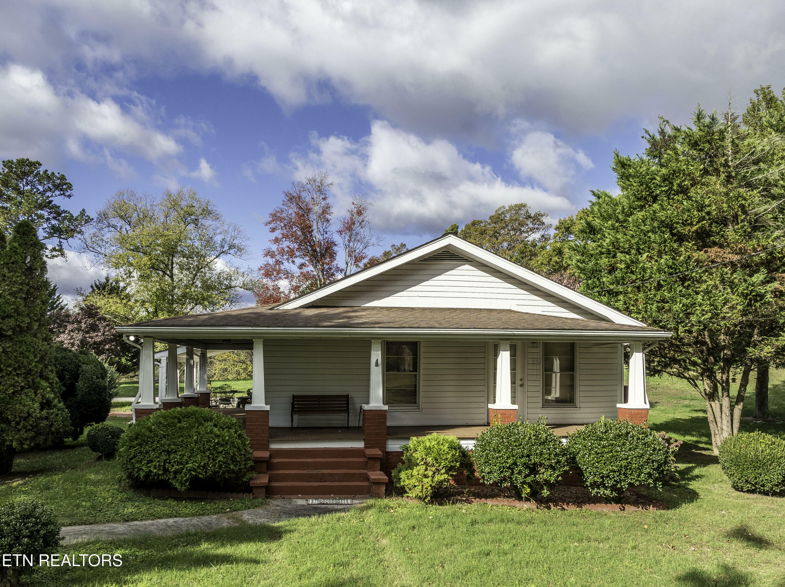 Property Photo:  1438 W Hunt Rd  TN 37801 