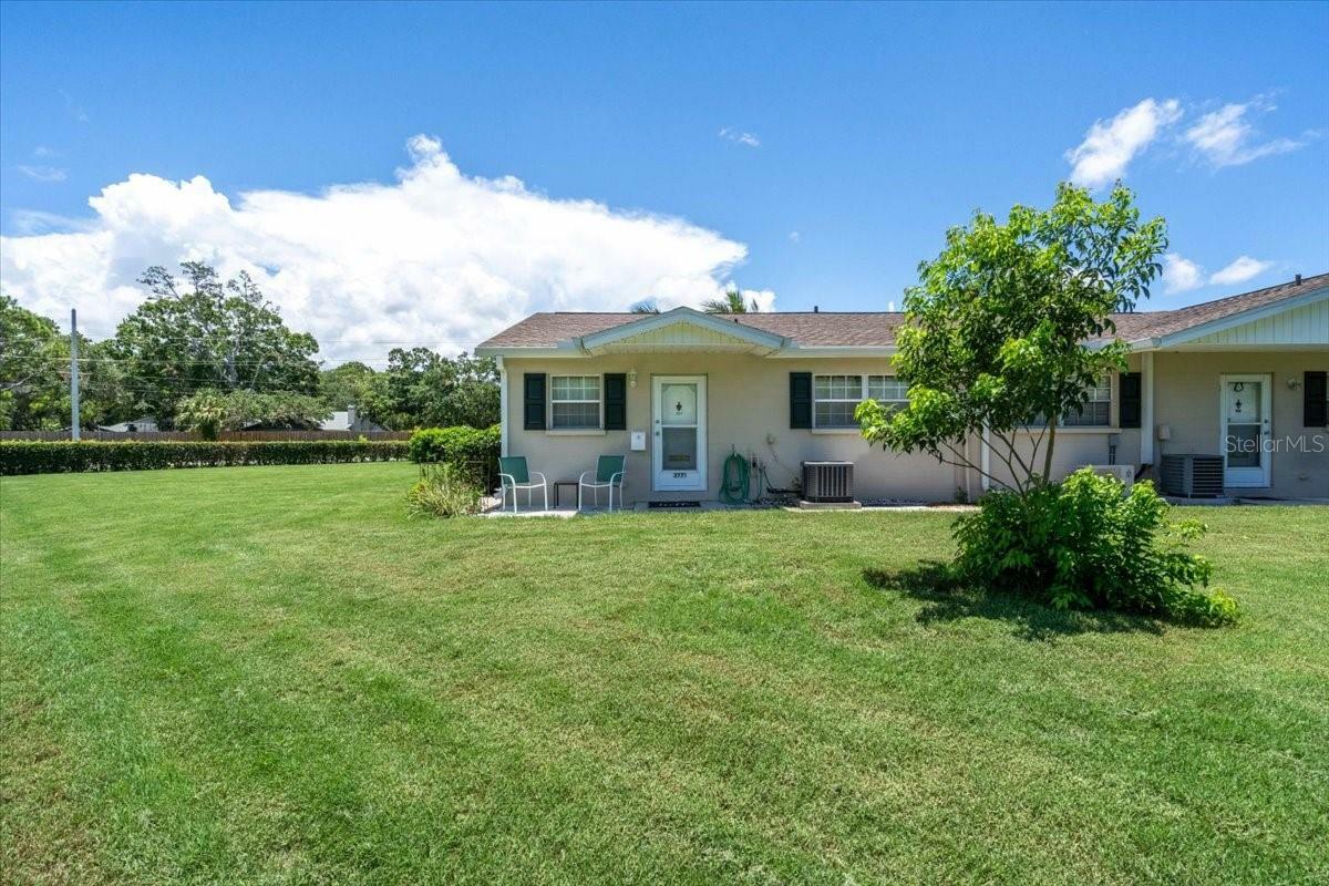 Property Photo:  2771 Golf Course Drive 101  FL 34234 