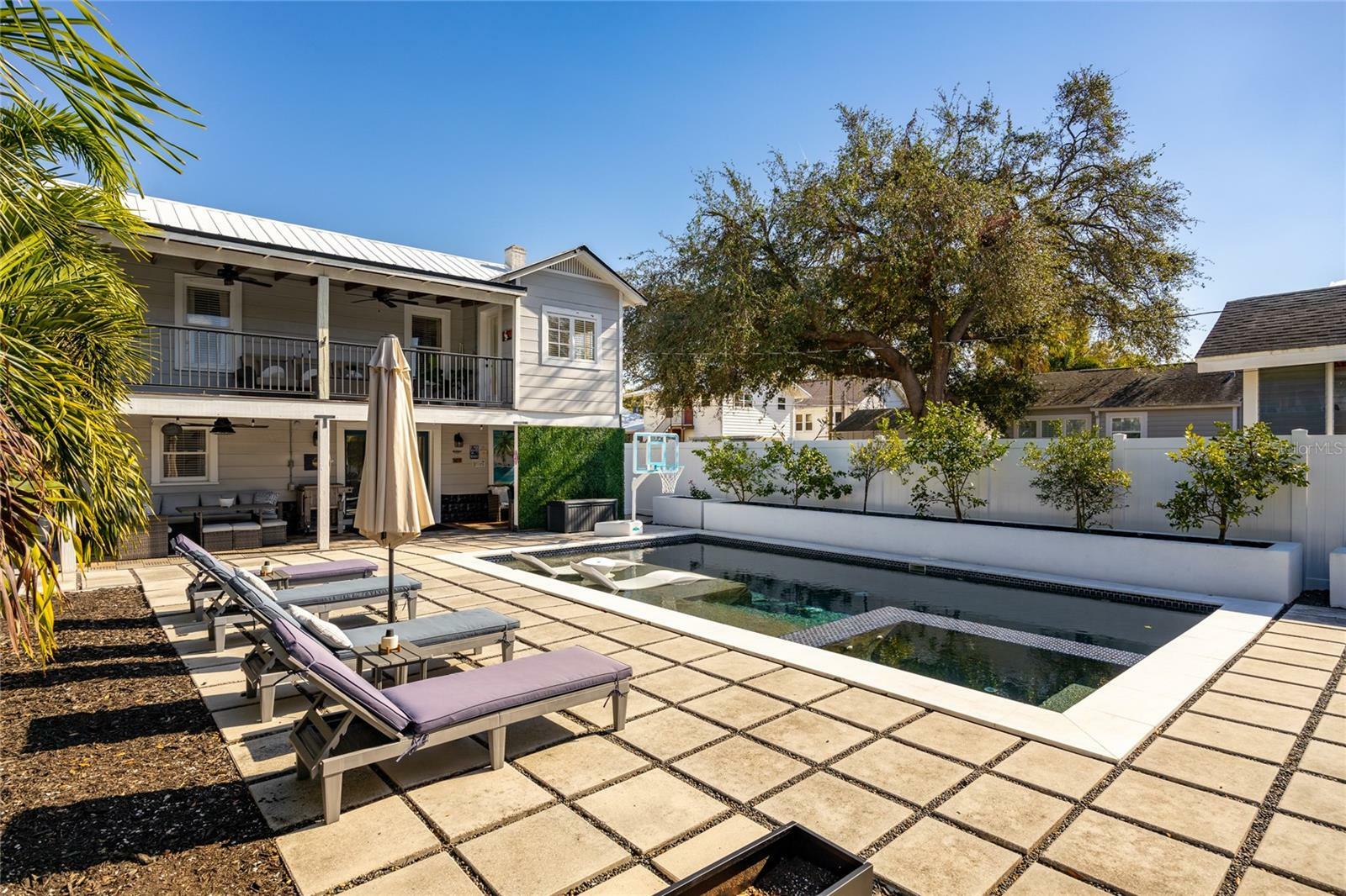 Property Photo: 1223 13th Street N FL 33705