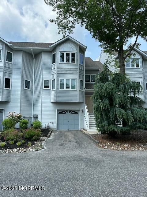 Property Photo:  122 Orchid Court  NJ 08753 