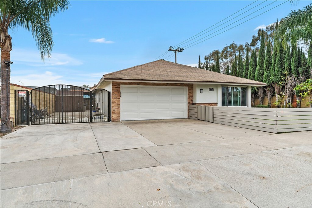 Property Photo:  838 W Dunton Avenue  CA 92865 