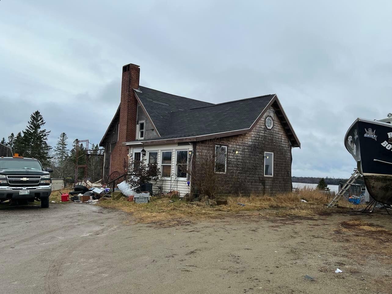 Property Photo:  369 East Side Road  ME 04606 