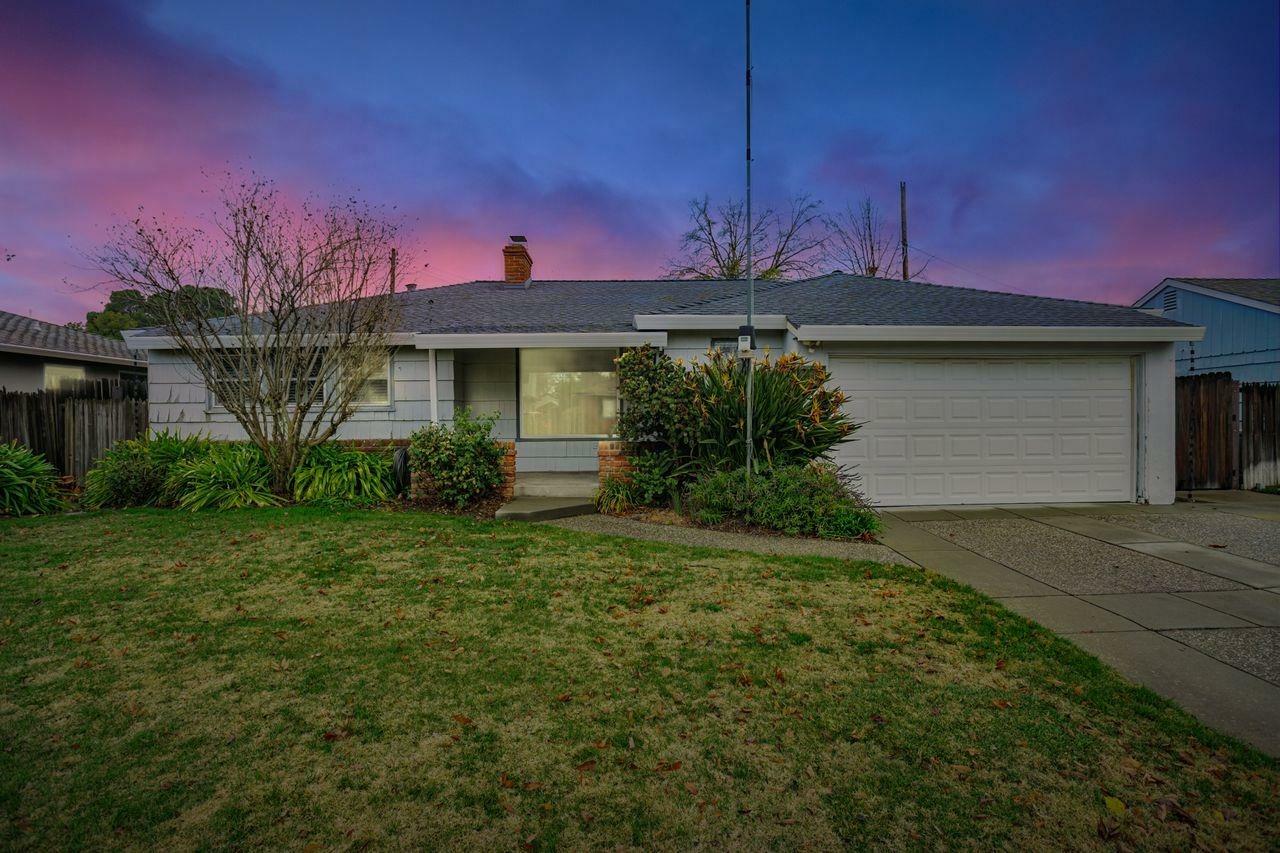 Property Photo:  2173 23rd Avenue  CA 95822 