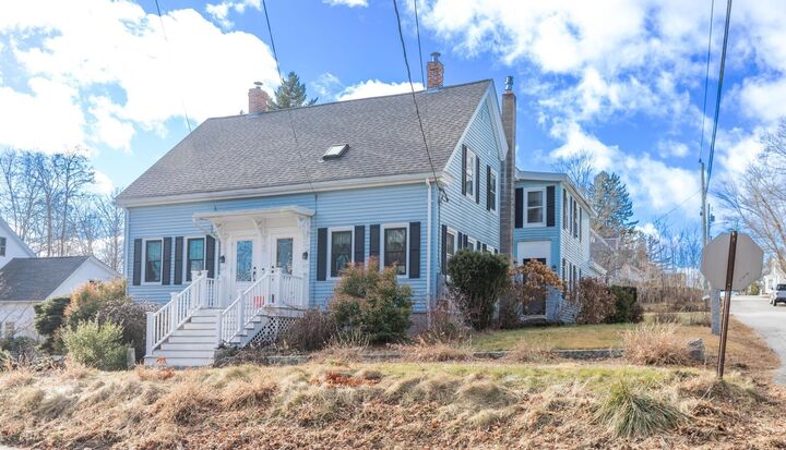 Property Photo:  437-439 Locust Street  NH 03869 