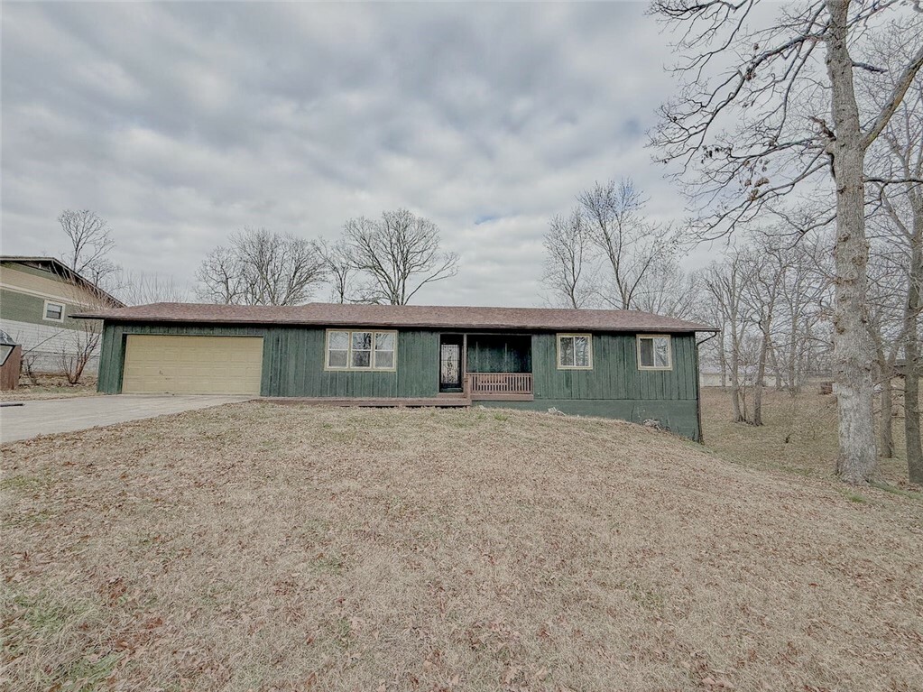 Property Photo:  205 Center Street  MO 65625 