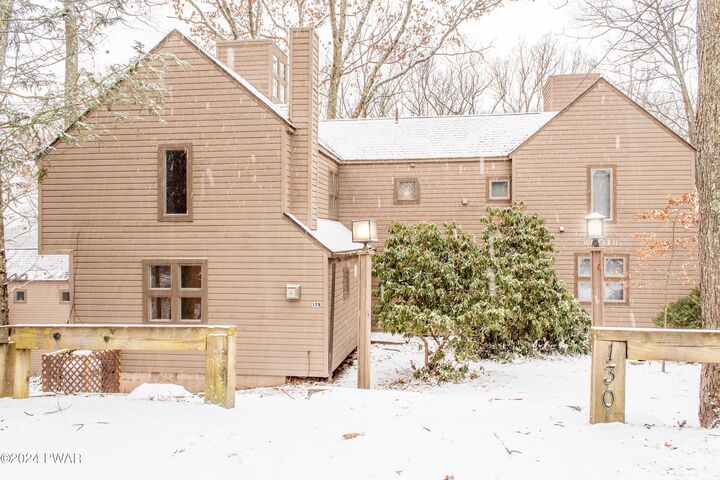 128 Saint Veronica Drive  Greentown PA 18426 photo