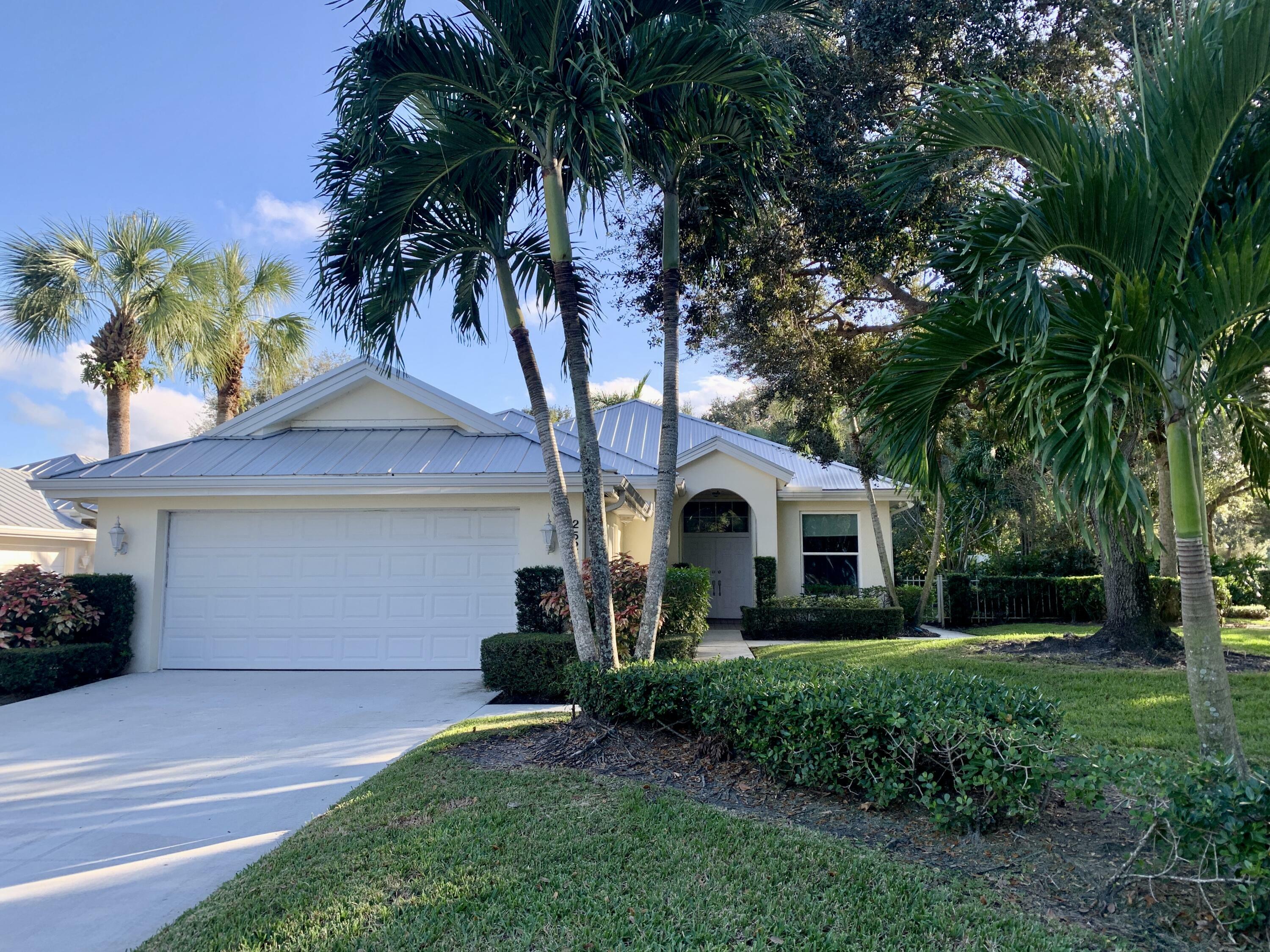 Property Photo:  2527 SW Greenwich Way  FL 34990 