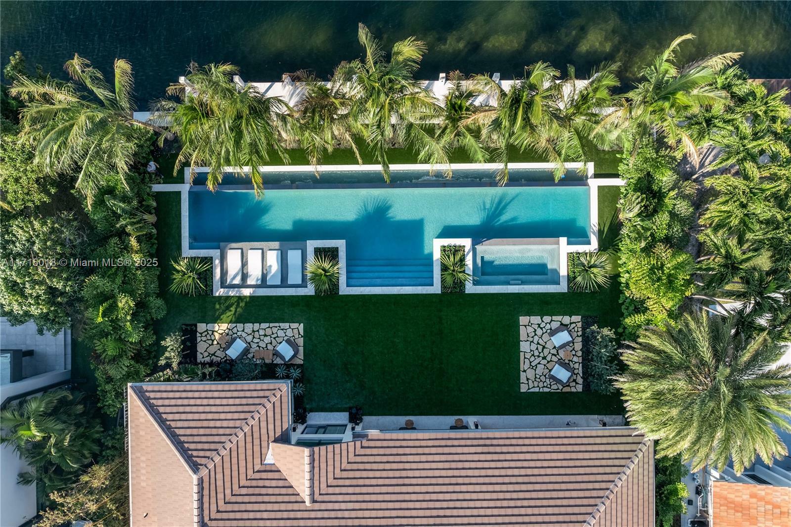 Property Photo: 110 Holiday Dr FL 33009