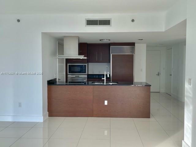 Property Photo:  495 Brickell Ave 1111  FL 33131 