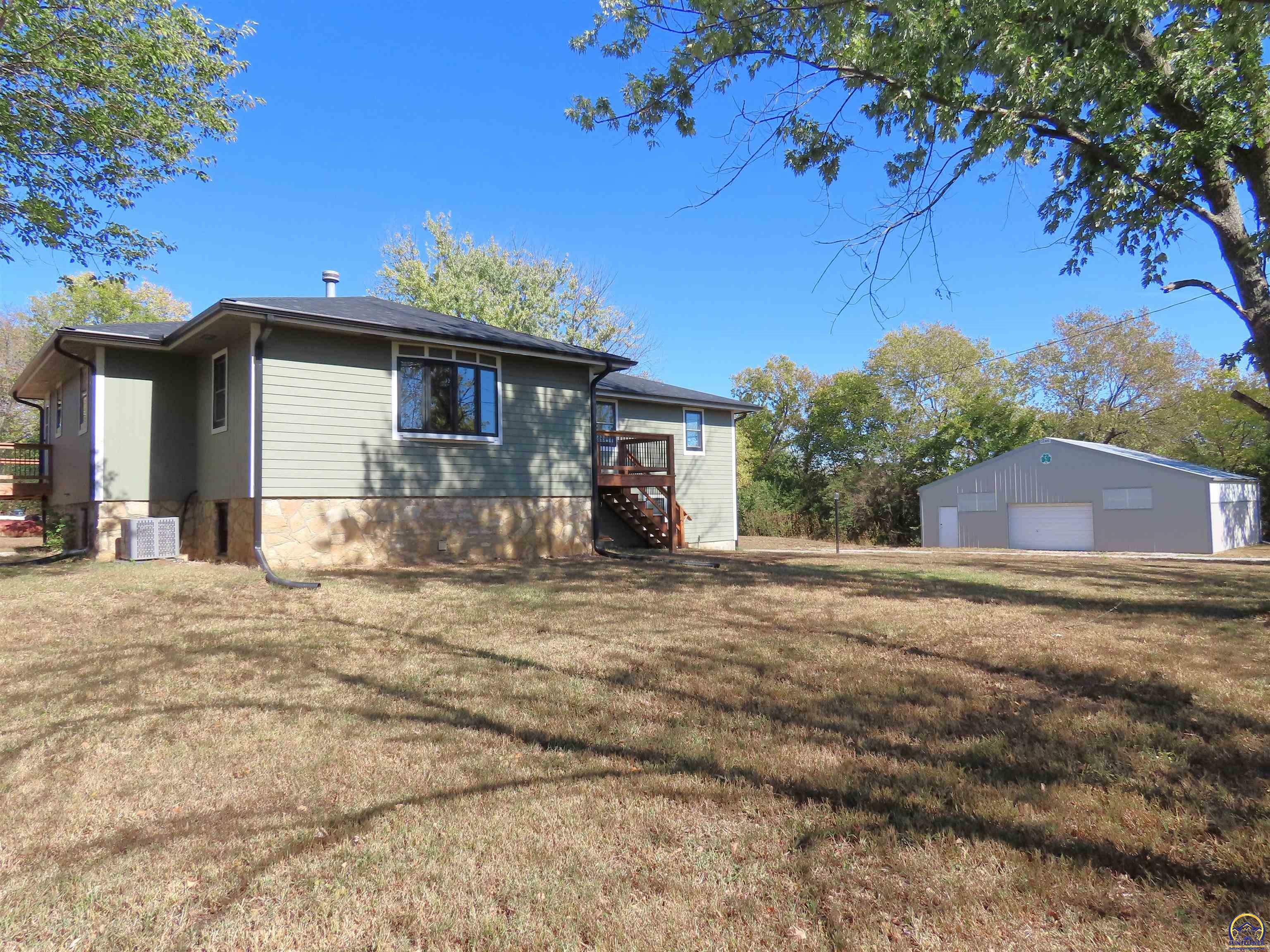 Property Photo:  1750 NE 54th St  KS 66617 