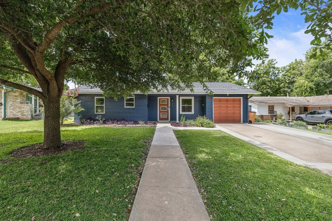 Property Photo:  1803 Forestglade Drive  TX 78745 