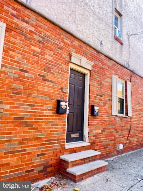 Property Photo:  1117 McKean Street B  PA 19148 
