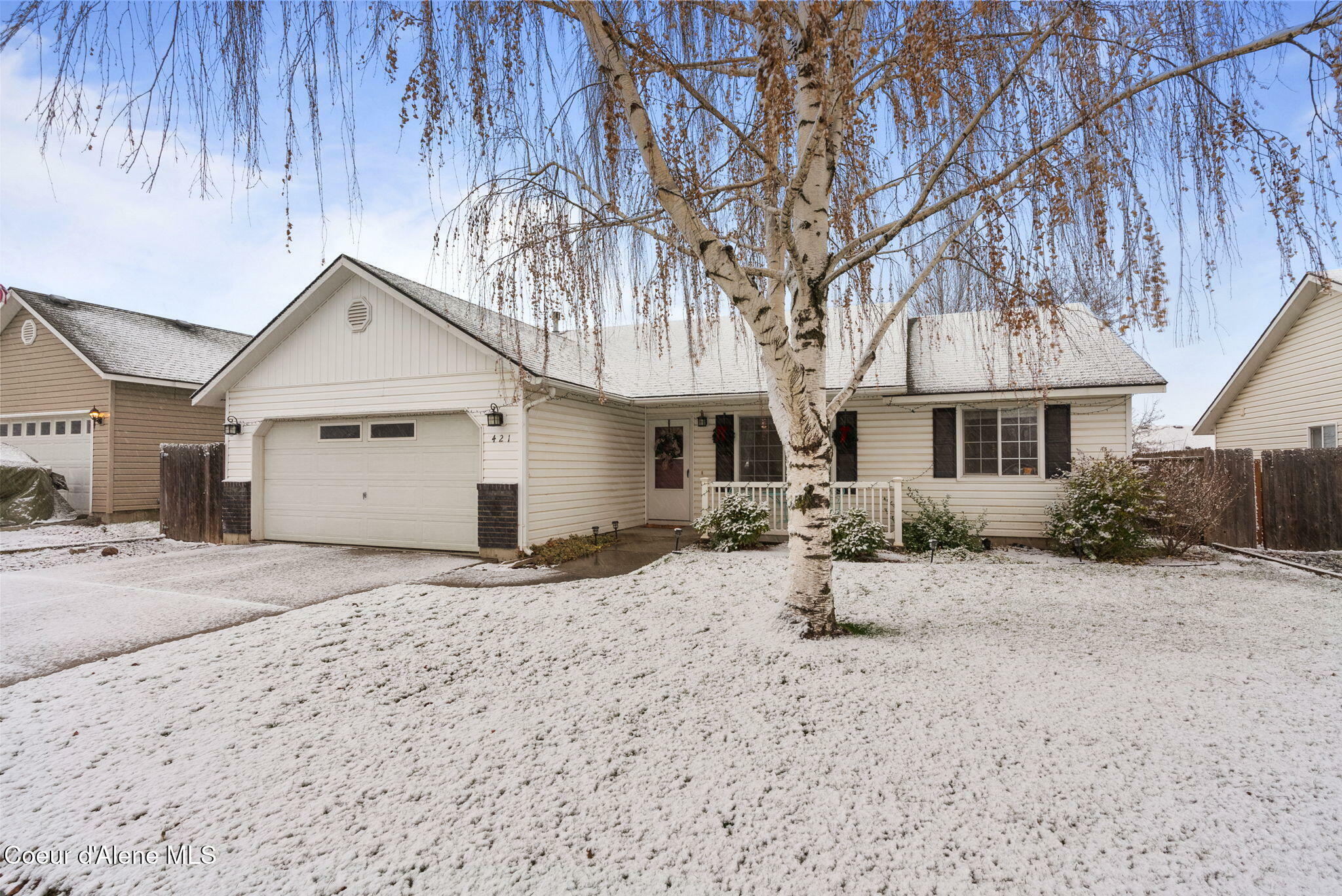 Property Photo:  421 N Blandwood Ct  ID 83854 