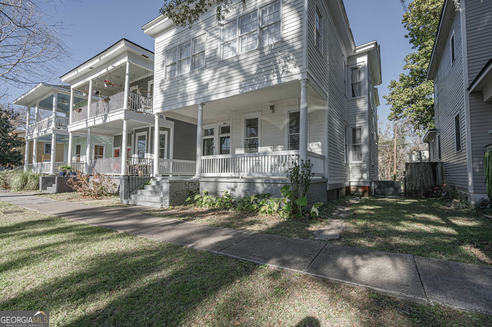 Property Photo: 826 E Duffy Street GA 31401