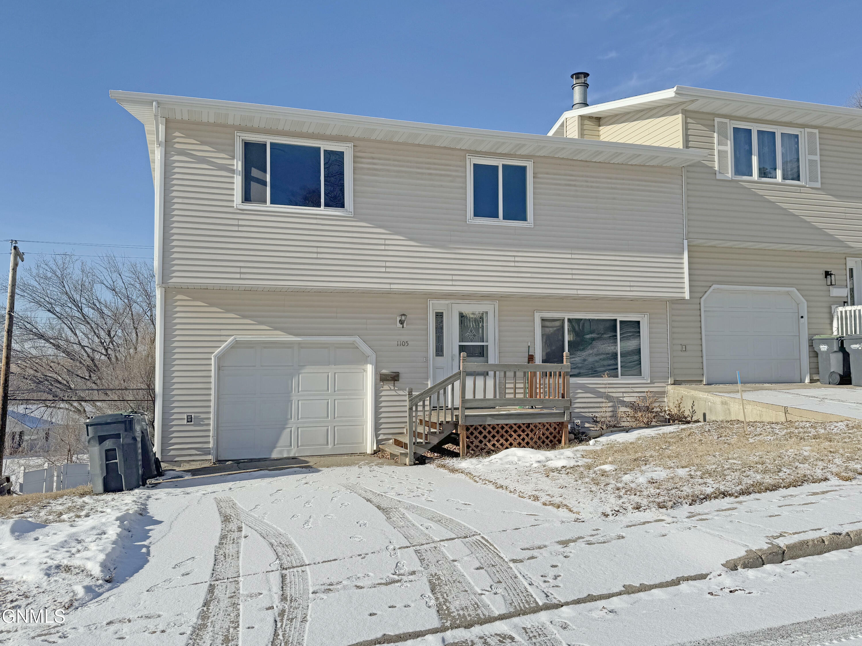 Property Photo:  1105 6th Avenue NW  ND 58554 