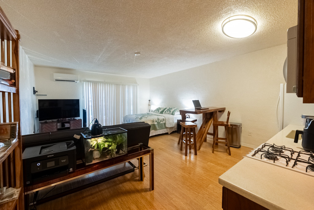 Property Photo:  355 Kalanianaole St 312  HI 96720 