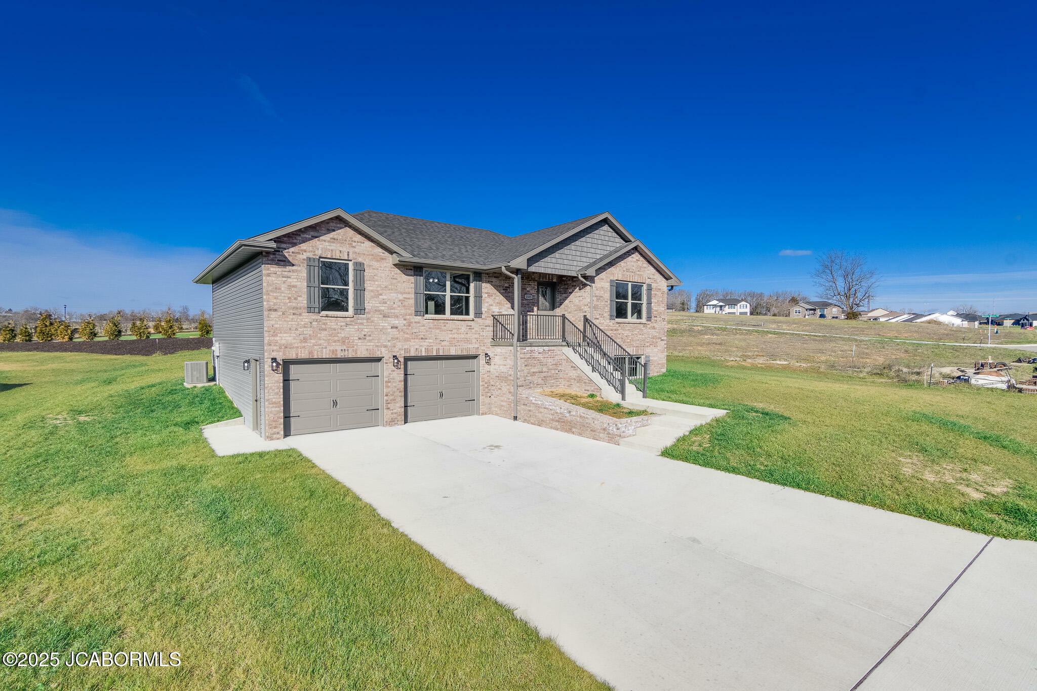 Property Photo:  1505 Summerfield Drive  MO 65109 