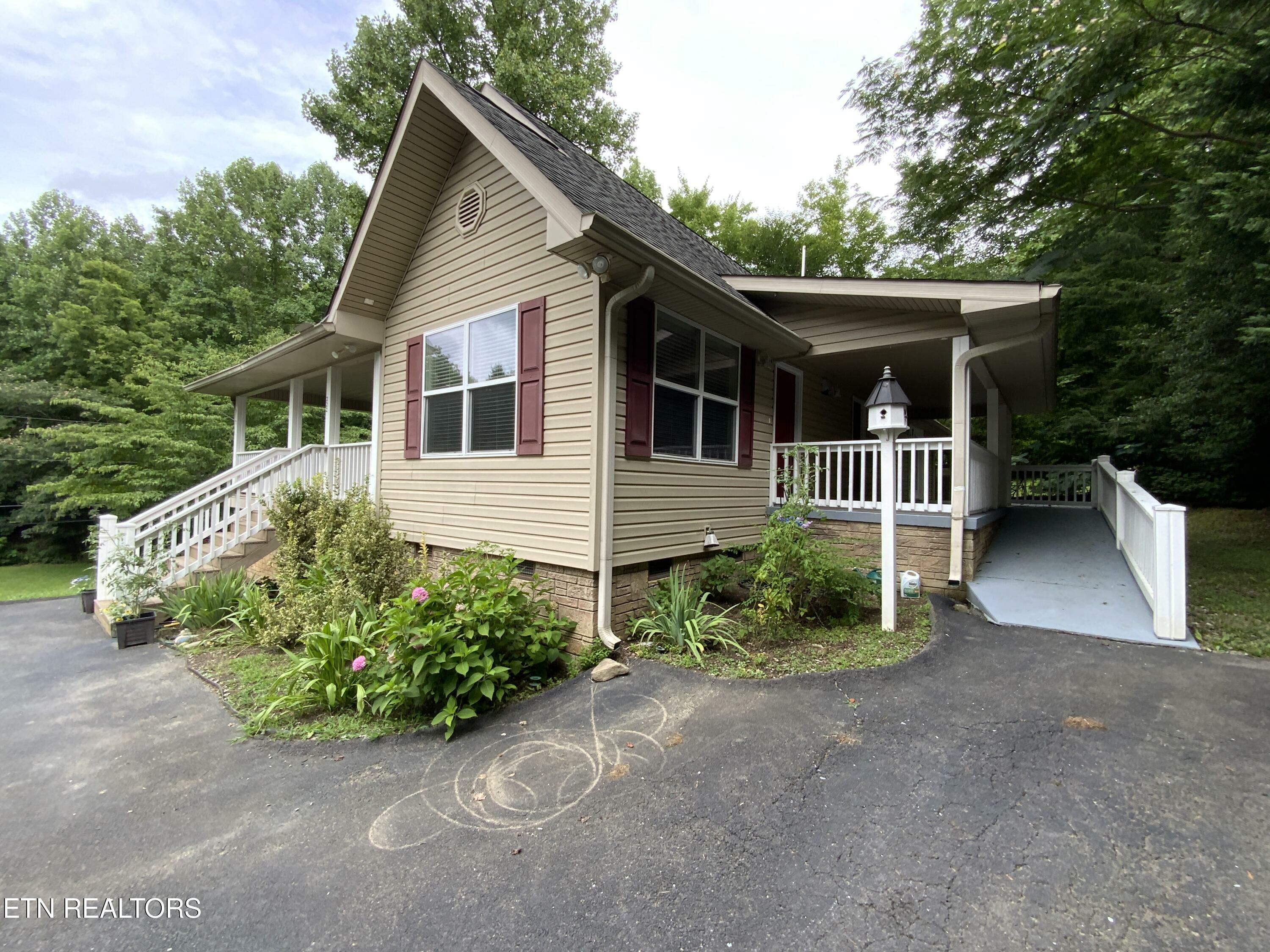 Property Photo:  222 Palmer Rd  TN 37738 