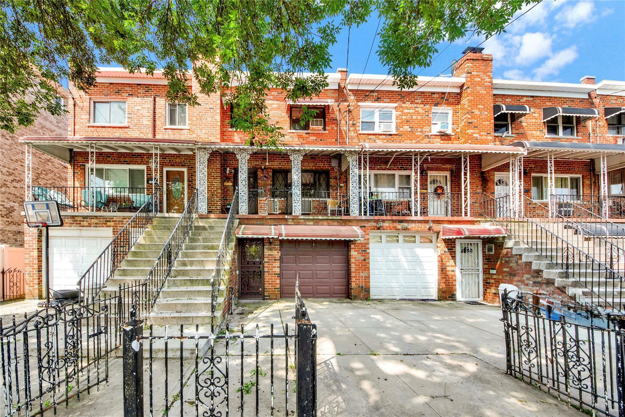 Property Photo: 237 Davis Avenue NY 10465