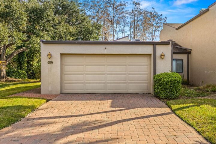 Property Photo:  4502 Rolling Green Lane 4502  FL 33618 