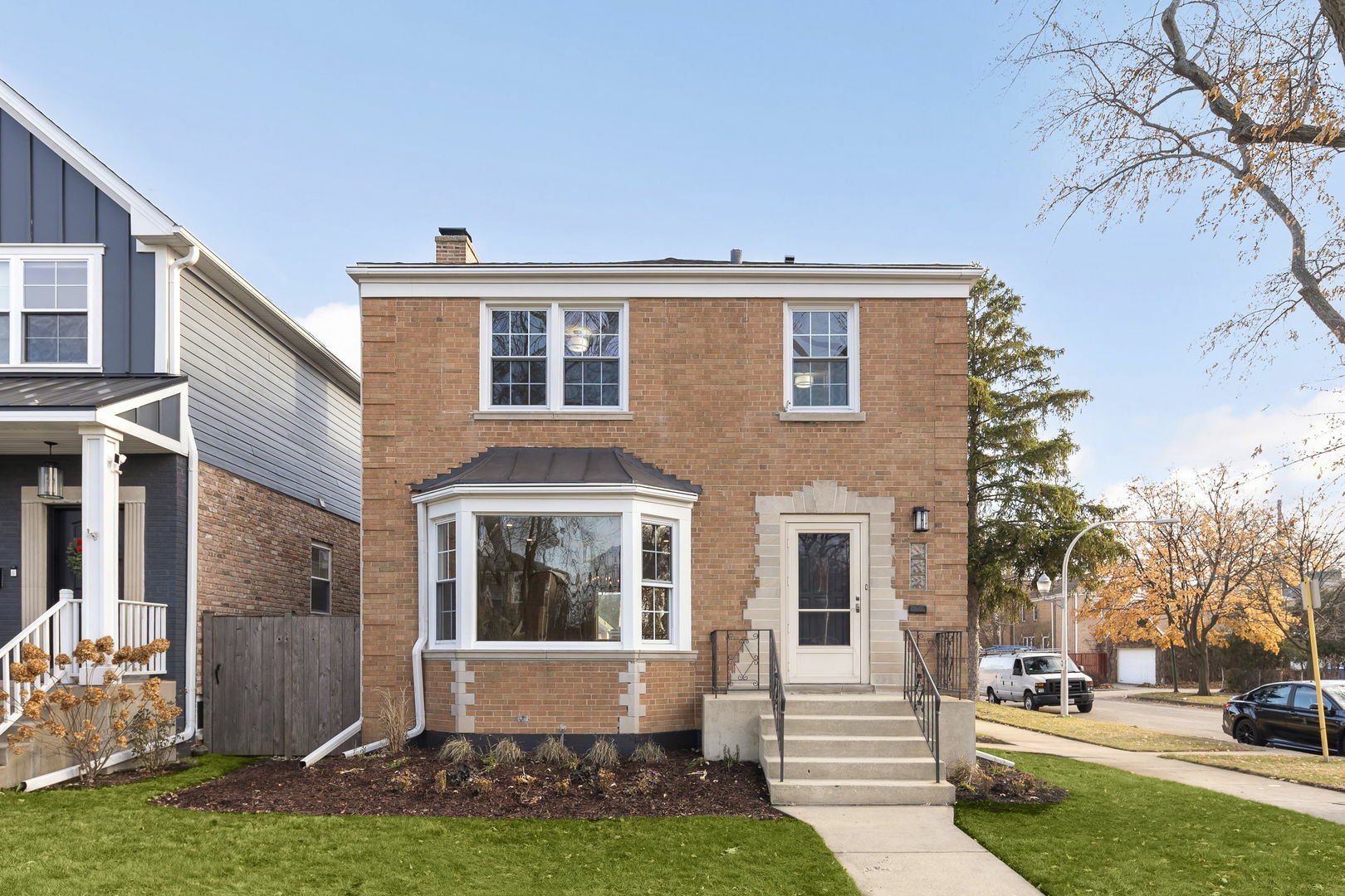 6201 N Tripp Avenue  Chicago IL 60646 photo