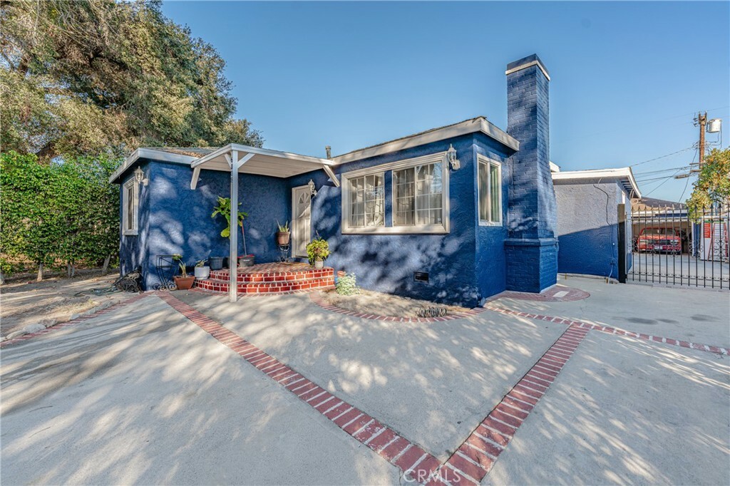 Property Photo: 6008 Simpson Avenue CA 91606